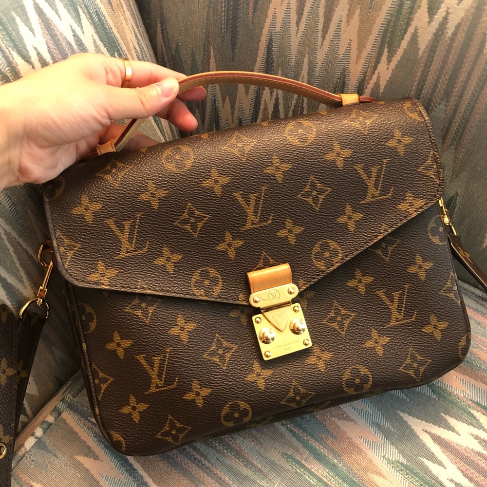 Authentic Louis Vuitton P.O. metis message bag